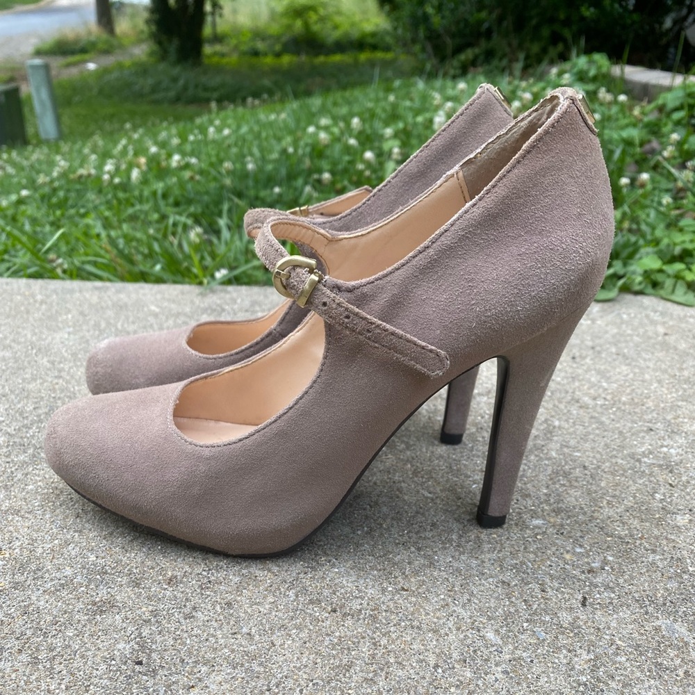 Taupe GUESS Heels
